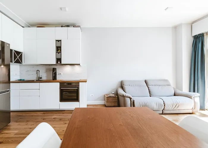 Mico Citylife Luxuryflat, 100M Metro